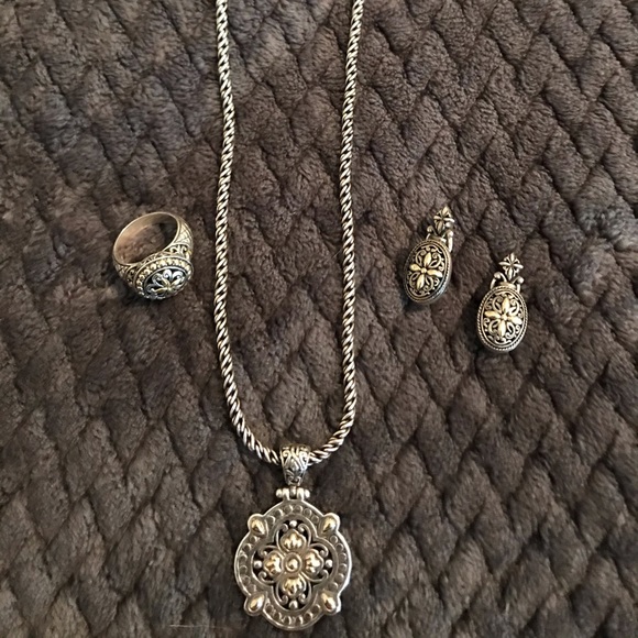 Necklace, earrings, ring - Picture 1 of 4